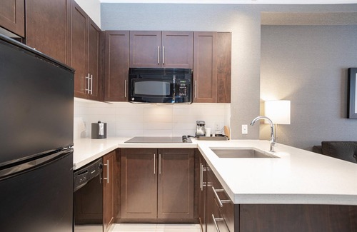 Southeast Edmonton Hotel | Sandman Signature Edmonton South Hotel