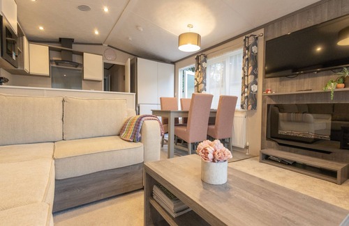 Mudeford Ski Chalet | Sandpiper - a new, pet friendly property on Sandhills Holiday Park.