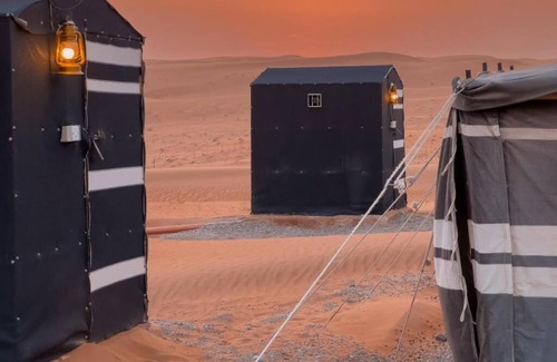 Al Wasil RV Rental | Sands Dream Tourism Camp-Triple Room with Private Bathroom