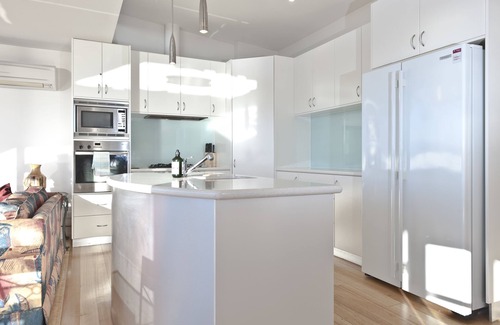 Sandy Bay House | Sandy Bay Sensation