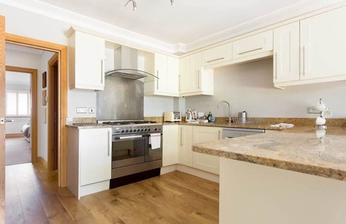 Sandbanks Condo | Sandy Shores - 2-bed flat on Sandbanks Peninsular
