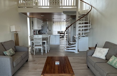 Estate Salt River Condo | Sandy Souls: Fully Remodeled, Beach Oasis @ Gentle Winds! Luxury and beachfront!