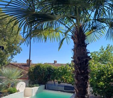 Saint-Mathieu-de-Treviers Apartment | Sanibonani