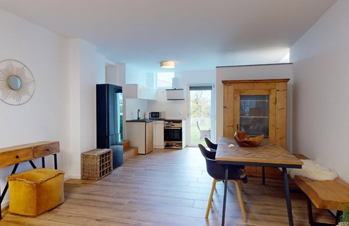 Altensteig Apartment | Sanierte Ferienwohnung/50qm/Wlan/Garten
