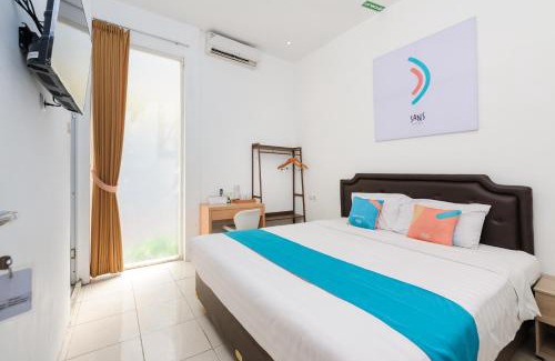 Malang Hotel | Sans Hotel La Vida Malang