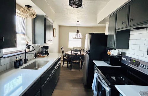 Cushing House | Santa Fe Depot- 3-bedroom house near downtown Cushing