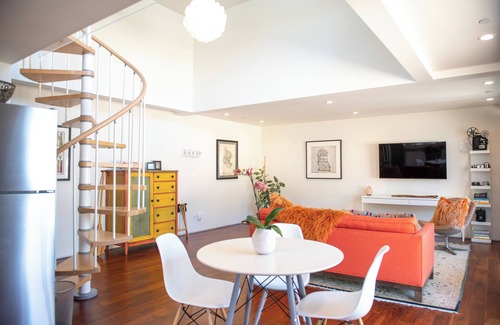 Wilshire Montana Apartment | Santa Monica Modern Studio Near MONTANA ave, close to Beach, Mall, restaurants