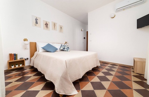 Bitonto Bed & Breakfast | Santalo B&B - Tramonti su Bitonto (1956)