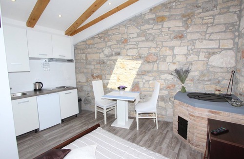 Rovinj Apartment | SANTIN Studio with Terrace