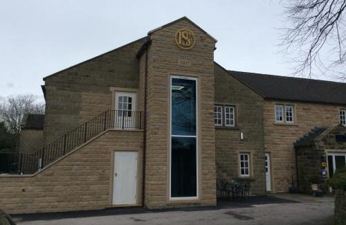 Alfreton Hotel | Santo's Higham Farm Hotel