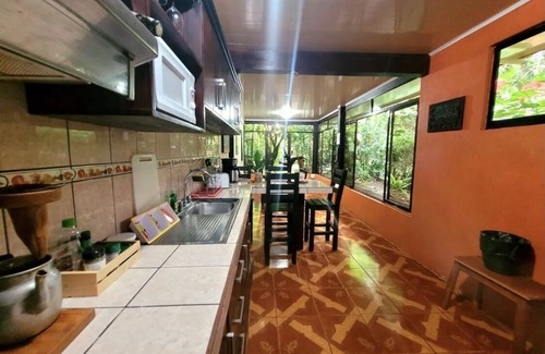 Barrio Pilo House | Santuario De Ranas, Valle Azul