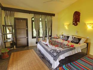 Sauraha Resort | Sapana Village Lodge