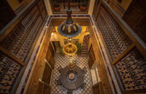 El Mokhifa House | Saphiryad