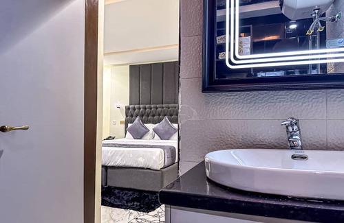 Ofin Hotel | Sapphire Hotel and Apartments