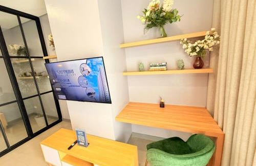 Paranaque Apartment | Sapphire Seaview Park Suites near Okada, Solaire, MOA, NAIA Airport, Bayview