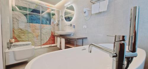 Isola delle Femmine Hotel | Saracen Sands Hotel & Congress Centre - Palermo