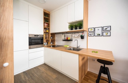 Novo Sarajevo Apartment | Sarajevo Tower 24th floor free parking apartment 2P