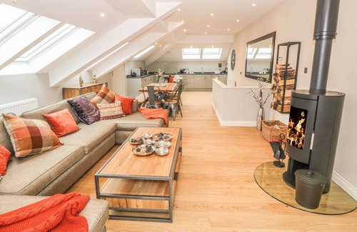 Malltraeth Cottage | SARDIS CHAPEL 1, pet friendly, luxury holiday cottage in Malltraeth