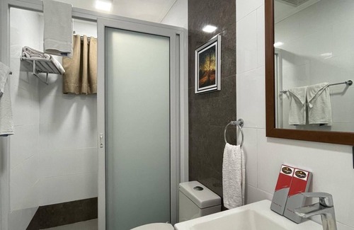 Urdaneta City Hotel | Sarojus Farmview Hotel