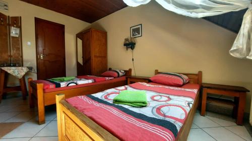 Vecses Bed & Breakfast | Sarokhaz Panzio