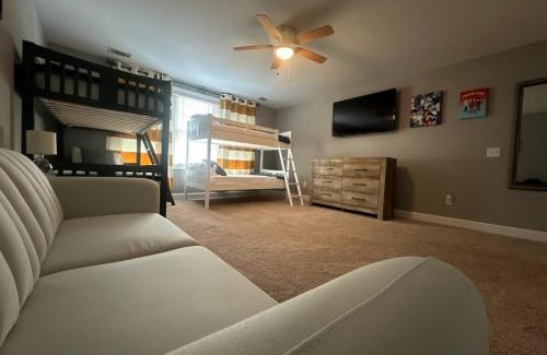 Fleming Villa | SASA Deer Lodge Superb 6-bedroom house with AC