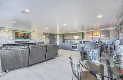 Southeast Colorado Springs House | Satellite Suite