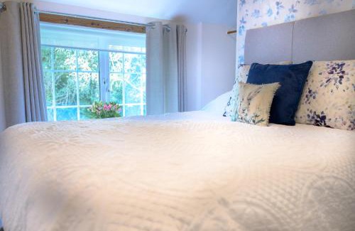 Chorlton-by-Backford House | Saughall Mill Farm Cottage