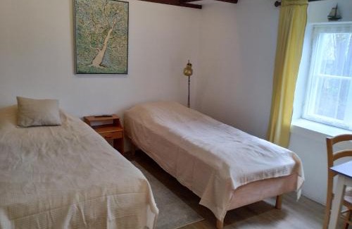 Turku Apartment | Saunallinen huone omakotitalossa - old wood house -