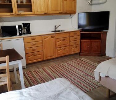 Turku Apartment | Saunallinen huone omakotitalossa - old wood house -