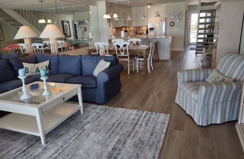 Palm Island Condo | Savannah House "B" 2 Bedroom 2 1/2 Bath on the Beach!