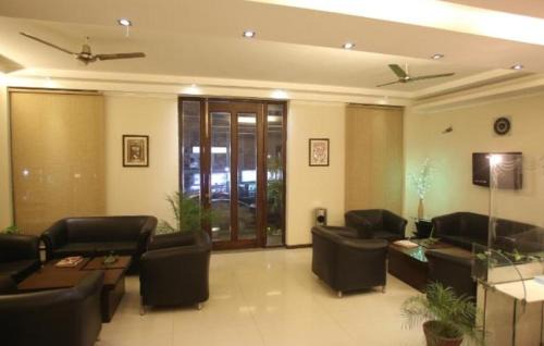 DLF Phase 3 Apartment | Saviours luxury apartments