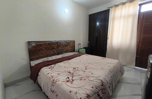 Chandigarh House | Savitry grees Home stay