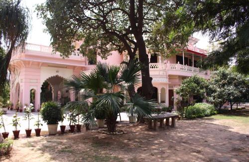 Jalandhar Bed & Breakfast | Savrupson Heritage Home