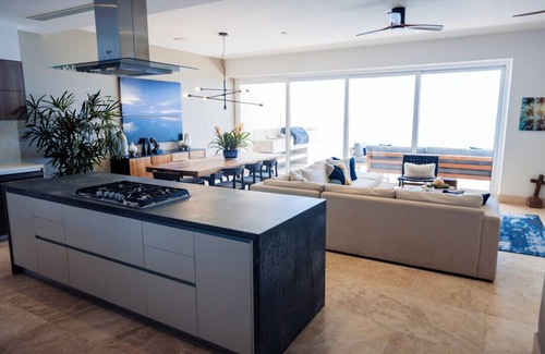 Amapas Condo | Sayan Beach - Luxurious Beachfront Condo - Sleeps 8