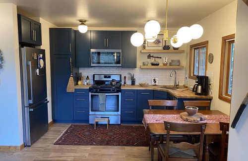 Holman Cabin | Scenic cabin in Carson National Forest
