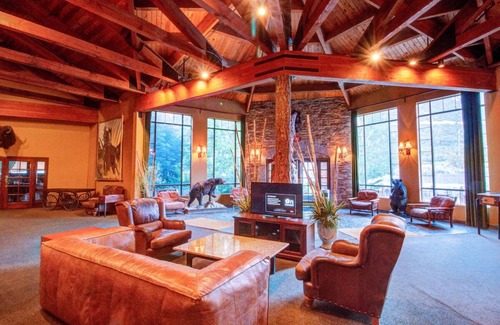 Mount Charleston Hotel | Scenic Escape w/Entertainment, Pet Access, Free Parking & Seasonal Fun