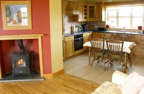 Labasheeda House | Scenic Estuary Way 3-Bed Home in Labasheeda