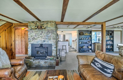 East Shore House | Scenic Lake Almanor Home w/Mountain Views!