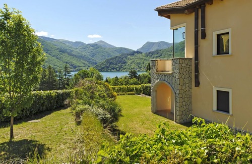 Scanno House | Scenic Loft in Scanno near Museo della Lana