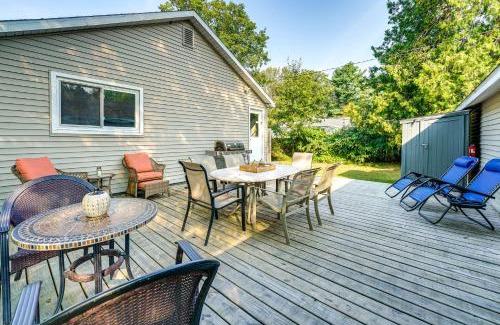 Ludington House | Scenic Ludington Home about 1 Mi to Lake Michigan