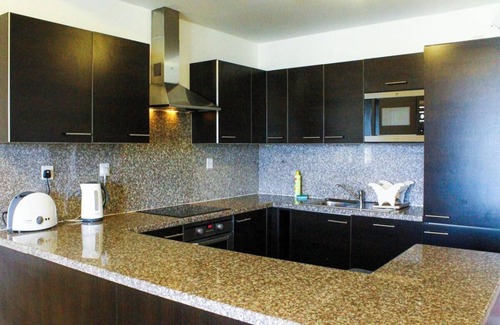As Sifah Apartment | Scenic Marina View Retreat