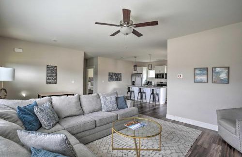 Lookout Valley Neighborhood Association House | Scenic Mtn Retreat with Wooded Backyard and Fire Pit!