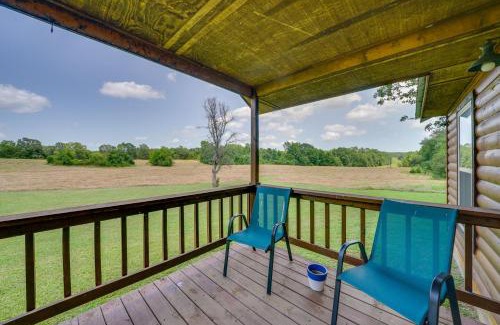 Octavia Apartment | Scenic Oklahoma Studio Cabin on 80 Acres with Views!