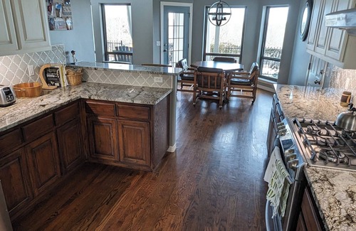 Sand Springs House | scenic Retreat for the Family