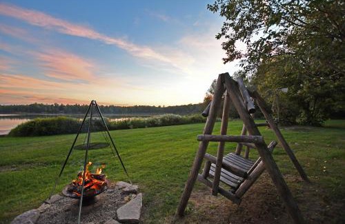 Crivitz House | Scenic & Serene Lakefront Cottage With Wood Stove