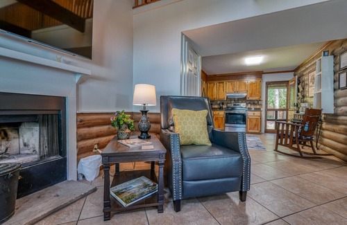 Town Creek Cabin | Scenic Solitude - Doublehead