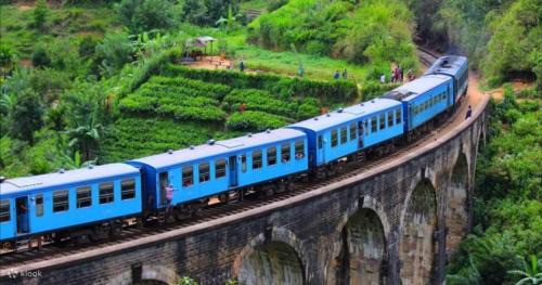 Kandy Boat Rental | Scenic Train Ride from Kandy to Ella Tickets