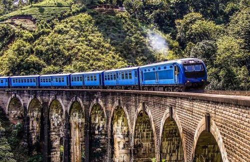 Kandy Boat Rental | Scenic Train Ride from Kandy to Ella Tickets
