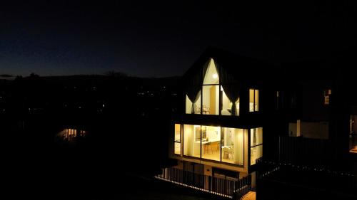 Northcote House | Scenic Views close to the City