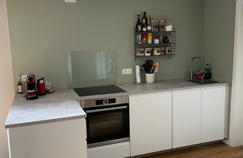 Tutzing Apartment | Schöne 2-zimmerwohnung Sehr Ruhig Gelegen, See- und Bahnhof 5 Minuten Entfernt